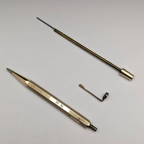 British Vintage Yard O 紅色滾金六角形自動鉛筆盒裝